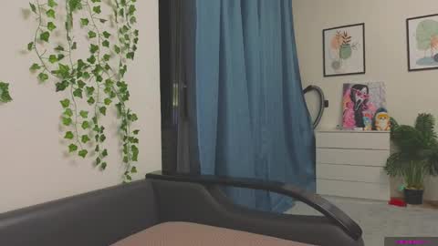 Snapshot of olivia_rid chatting on October 21, 8:01 pm OLIVIA online show from October 21, 8:01 pm