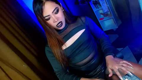 Snapshot of olivia_the_temptress27 chatting on September 10, 5:03 pm Miss OLIVIA online show from September 10, 5:03 pm