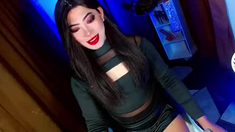 Snapshot of olivia_the_temptress27 chatting on September 12, 6:32 pm Miss OLIVIA online show from September 12, 6:32 pm