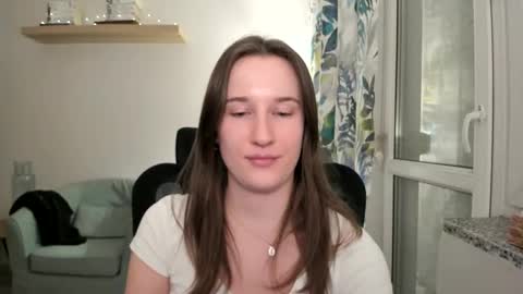 Oliwiaa2004 online show from January 6, 10:15 pm