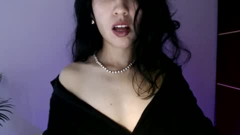 oliviaaa__ online show from February 25, 4:54 pm