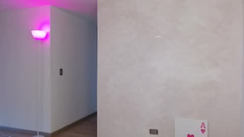 Olivia Bram online show from November 17, 12:19 pm