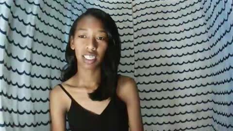 oliviah27 online show from November 25, 1:37 am