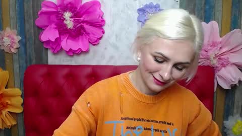 Snapshot of oliviahorst chatting on October 4, 5:49 am OliviaHorst online show from October 4, 5:49 am