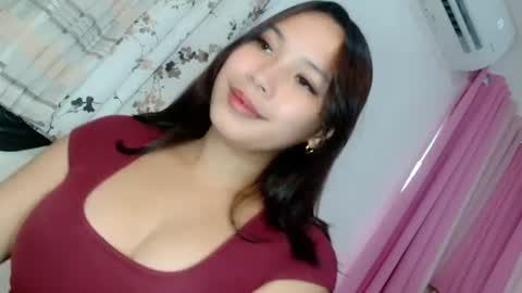 oliviahutton online show from June 19, 6:41 am