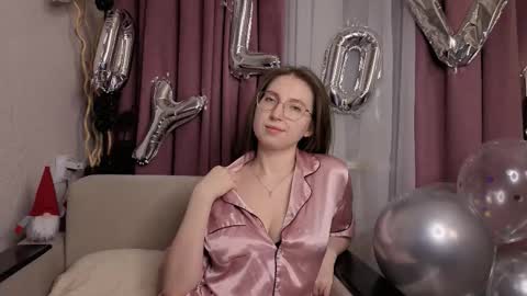 Kylie online show from February 18, 7:57 pm