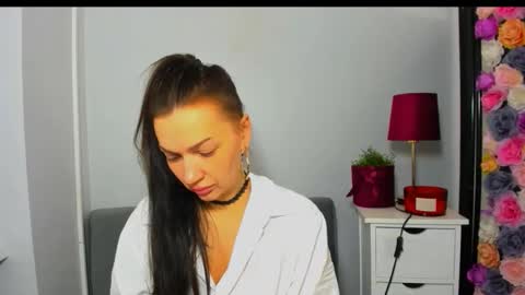 OliviaWomen online show from January 12, 7:59 am