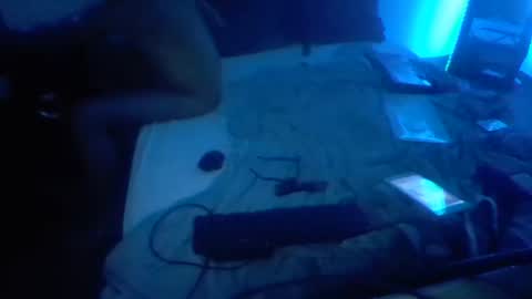 olivier_21 online show from May 23, 10:33 am