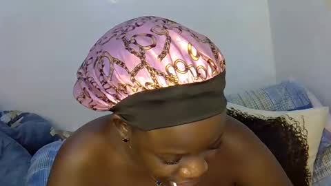 ollleina online show from February 6, 6:54 pm