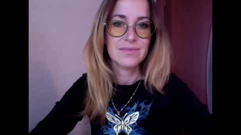 Snapshot of olyra11 chatting on October 7, 9:16 am olyra11 online show from October 7, 9:16 am