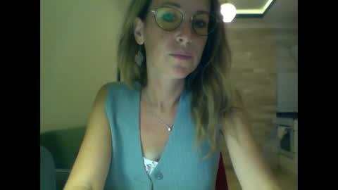 Snapshot of olyra11 chatting on October 23, 8:42 pm olyra11 online show from October 23, 8:42 pm