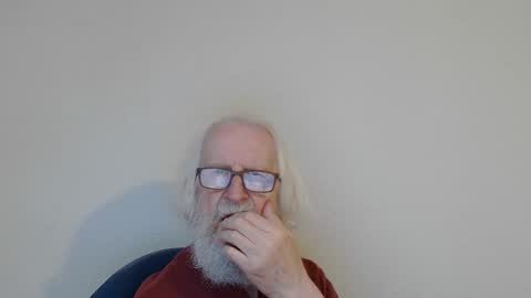 Snapshot of onanister chatting on October 9, 6:52 am Somewhere over the rainbow online show from October 9, 6:52 am
