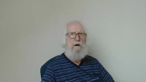 Snapshot of onanister chatting on September 23, 7:24 am Somewhere over the rainbow online show from September 23, 7:24 am
