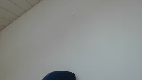 Snapshot of onanister chatting on October 20, 1:38 pm Somewhere over the rainbow online show from October 20, 1:38 pm