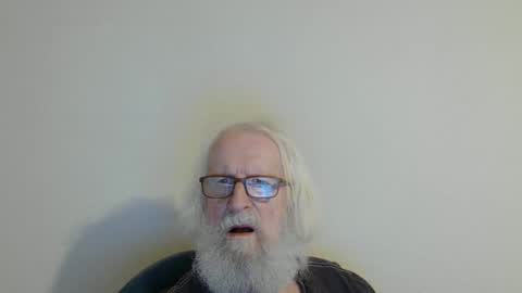 Somewhere over the rainbow online show from October 22, 8:10 pm