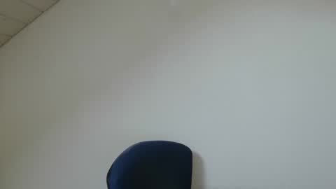 Snapshot of onanister chatting on September 18, 2:32 pm Somewhere over the rainbow online show from September 18, 2:32 pm