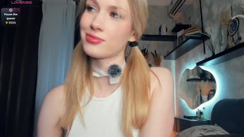 Ana online show from December 4, 8:25 am