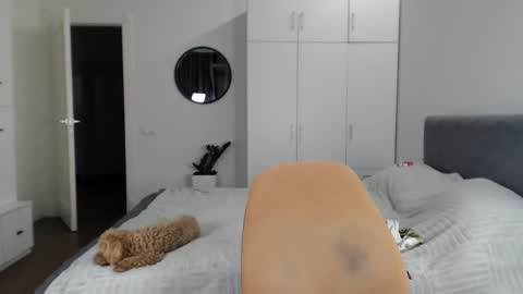 onebestlover online show from September 18, 9:19 pm