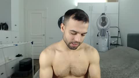 onebestlover online show from January 14, 7:49 am