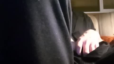 onehandwashestheother online show from January 16, 6:25 am