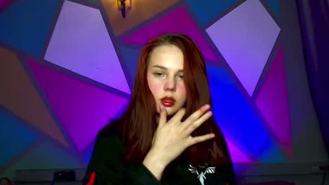 onessandra online show from September 12, 5:42 am