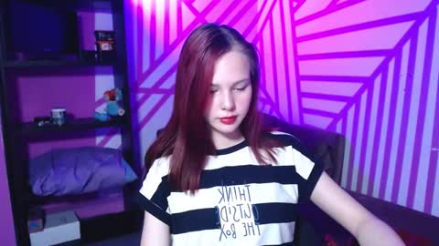 onessandra online show from September 28, 1:47 am