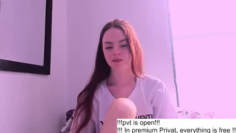 Snapshot of only_sarah1 chatting on October 17, 10:25 pm only_sarah1 online show from October 17, 10:25 pm
