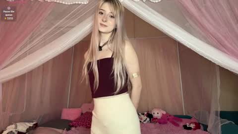 Eva online show from May 17, 11:30 am