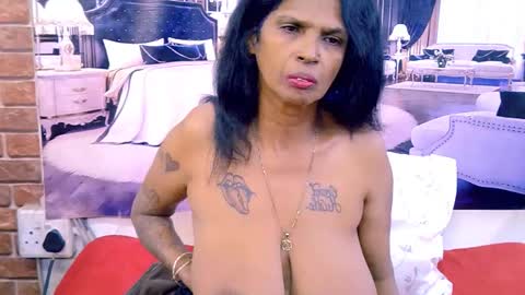 onlysexyva online show from July 6, 6:10 pm
