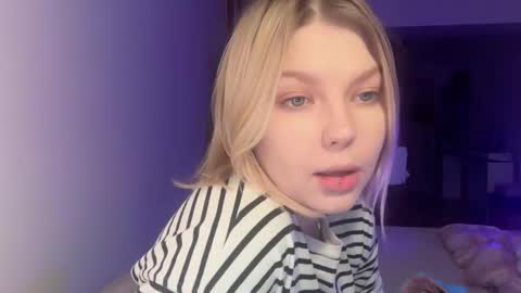 Ophelia online show from December 21, 4:46 pm