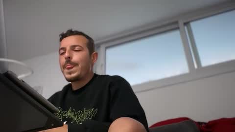 Snapshot of or690 chatting on October 23, 4:36 am or online show from October 23, 4:36 am