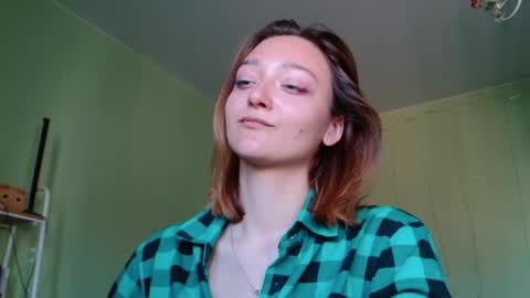Snapshot of orange___melani chatting on September 17, 10:30 am Melani online show from September 17, 10:30 am