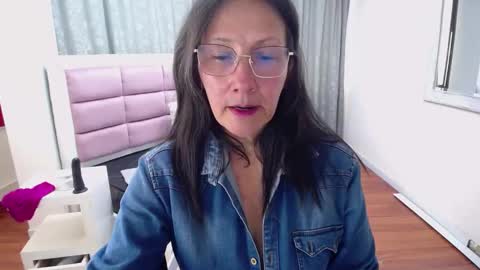 Oriana  online show from September 11, 2:07 pm