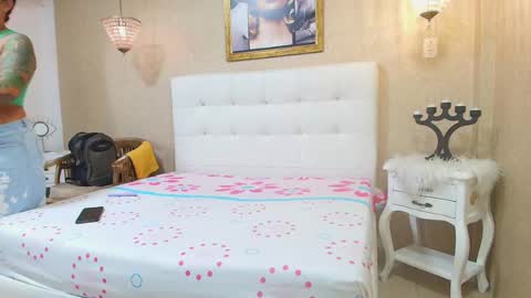 Ori online show from April 6, 11:44 am