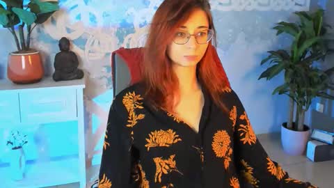 Snapshot of orianna_blade chatting on October 15, 12:50 pm Orianna - Hi Im into geek culture cosplay crafting LARP games. Shall we play DnD online show from October 15, 12:50 pm