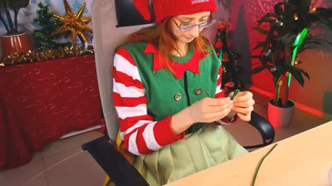 Snapshot of orianna_blade chatting on December 25, 3:17 pm Orianna - Hi Im into geek culture cosplay crafting LARP games. Shall we play DnD online show from December 25, 3:17 pm