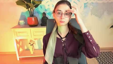 Snapshot of orianna_blade chatting on October 17, 9:13 am Orianna - Hi Im into geek culture cosplay crafting LARP games. Shall we play DnD online show from October 17, 9:13 am