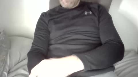 Snapshot of ororoadie chatting on October 22, 8:43 pm Tell me to cum it turns me on online show from October 22, 8:43 pm