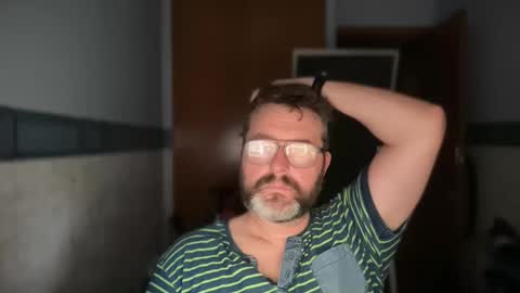 oscarbcncat online show from June 4, 4:02 pm