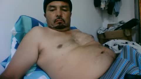 oscarjhe3512 online show from May 2, 1:55 am