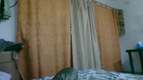 oscarjhe3512 online show from May 21, 2:18 am