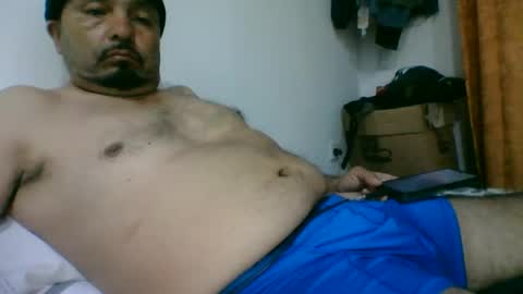 oscarjhe3512 online show from May 19, 1:34 am