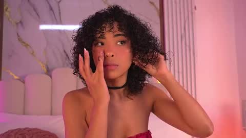 Oshun  online show from January 8, 12:44 pm