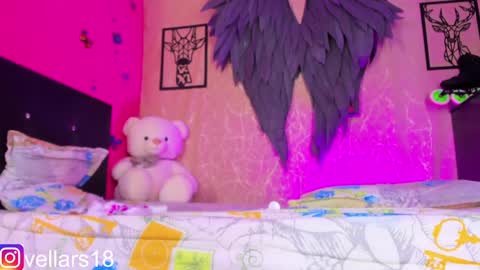 vella online show from February 17, 10:49 pm