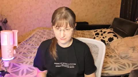 Leliana online show from March 5, 4:10 am