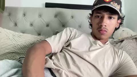 ostin 18hot online show from April 17, 4:15 am