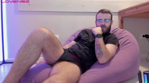 Otis online show from February 8, 10:51 pm