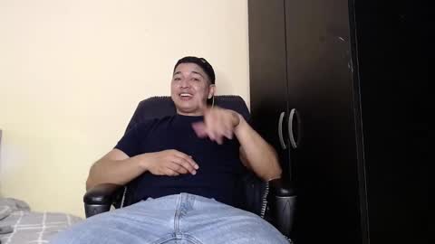 otto_stud online show from November 10, 4:15 am