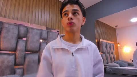 Owen Johnson online show from March 25, 11:39 am