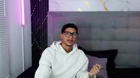 owen blaze online show from July 2, 3:23 am